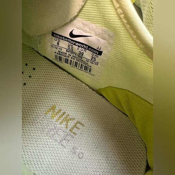 Nike Lime Green Running Shoes - Picture 6 of 9